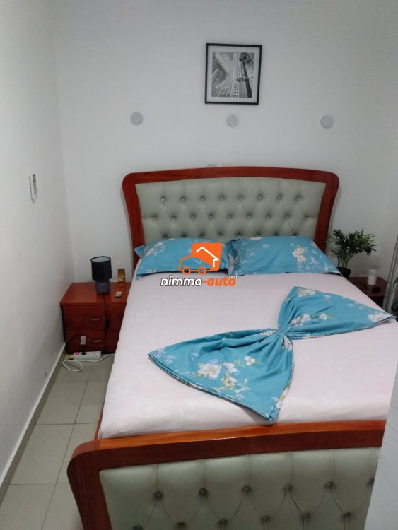 Studio meublé à louer à Douala (cité des palmiers)