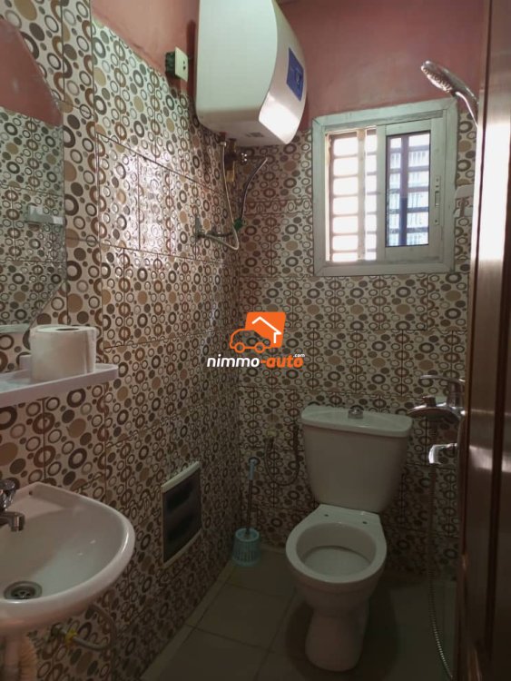 Studio meublé à louer à Biyem Assi
