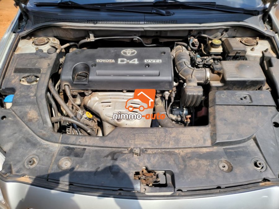 Avensis à vendre