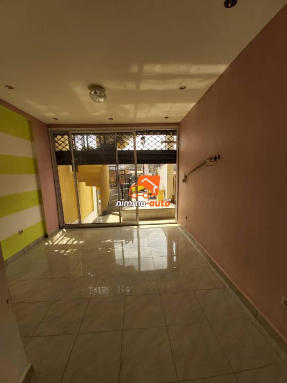 Magnifique Bureau ou Espace commercial louer à 150.000Frc