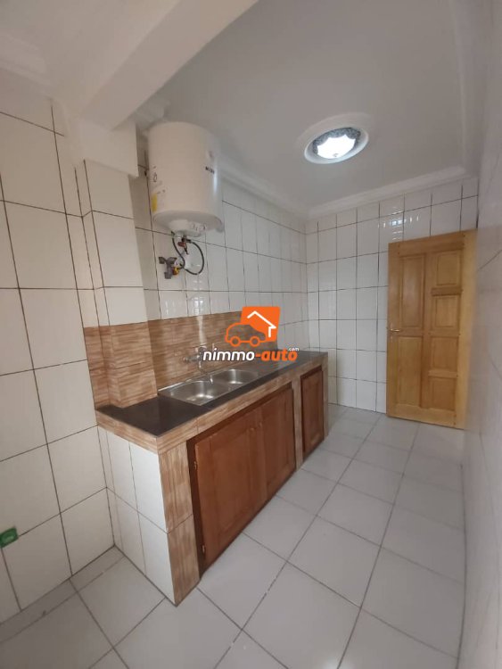 très Bel Appartement Haut Standing à Biyem-Assi