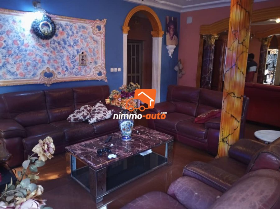 Villa avec piscine à louer Essos