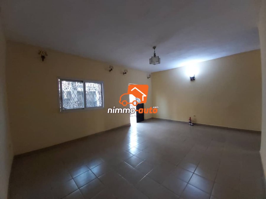 Appartement Bon Standing à Mbalgong-Simbock