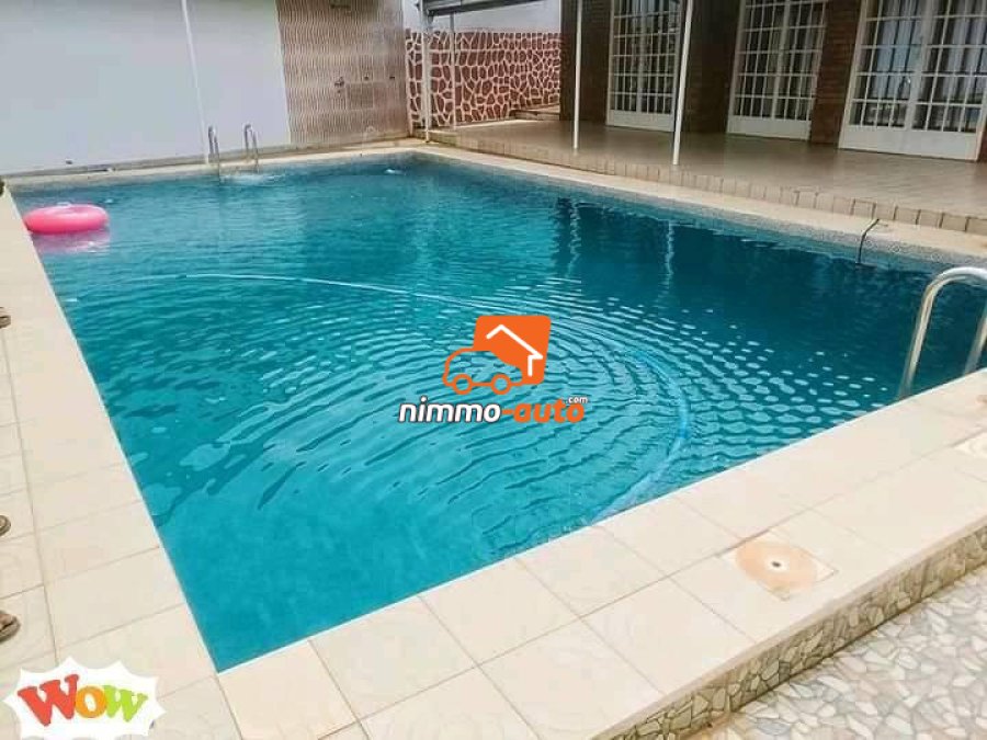 Duplex à vendre à NKOLDA