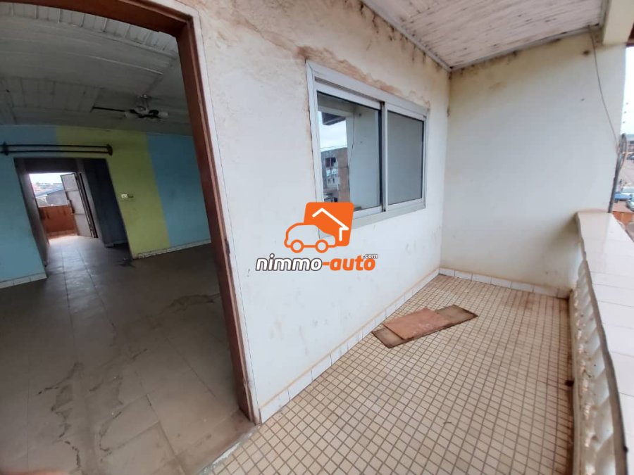 Grand Appartement Moderne en Bureau ou Habitation