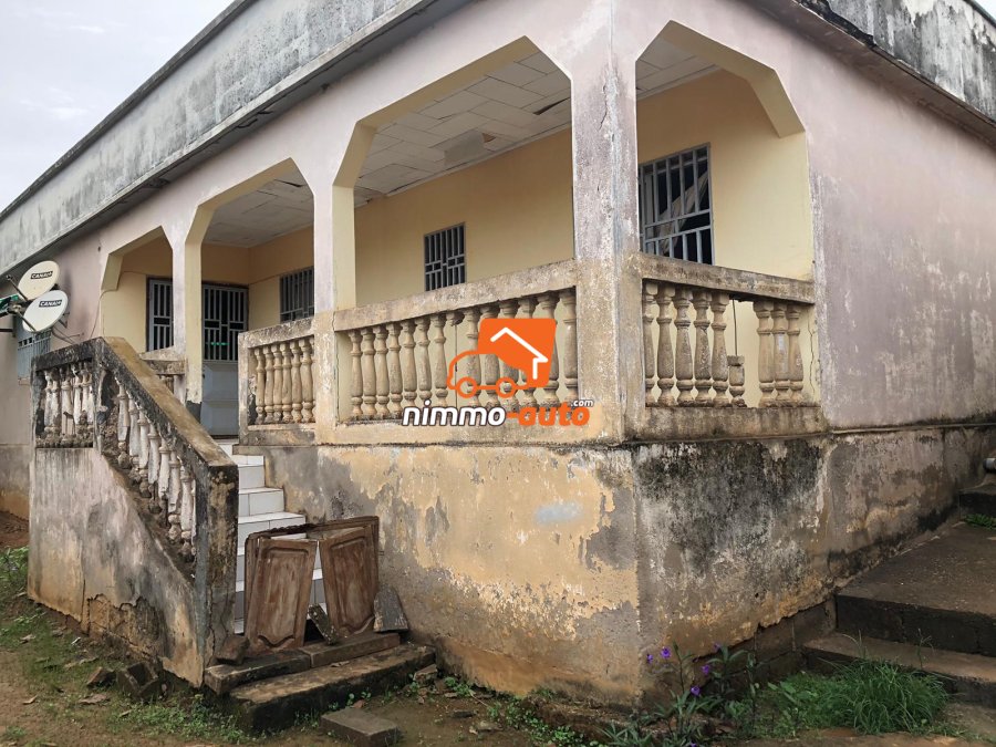 Villa à vendre à Efoulan