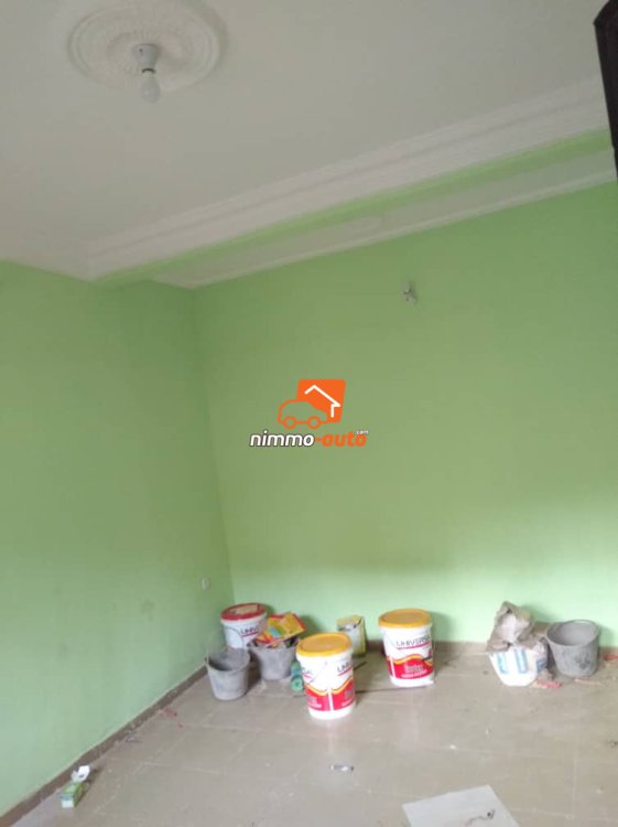 Appartement à louer à Biyemassi maison blanche