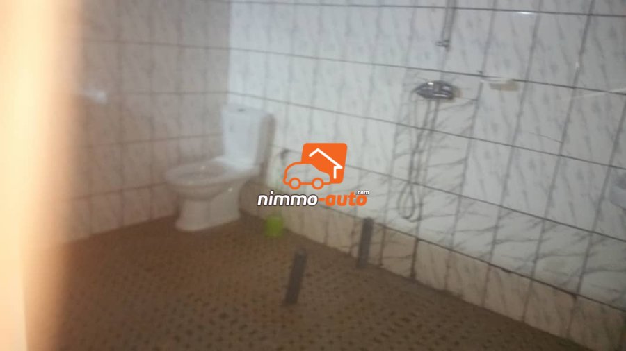 Jolie villa à louer à Ekoumdoum