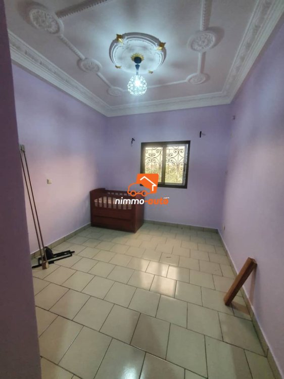 Appartement haut standing à louer à Efoulan pont