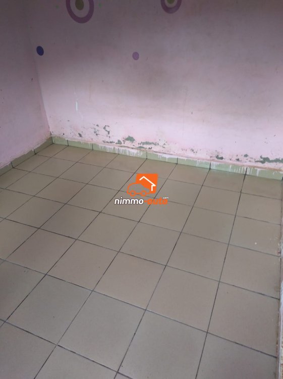 Chambre moderne à louer à l'entrée Simbock