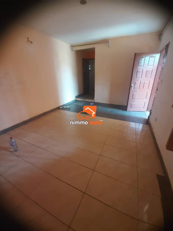 Grand studio moderne à louer à Jouvence