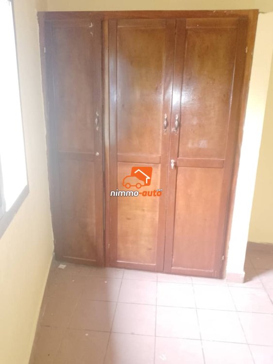 Studio extra moderne à louer à Simbock