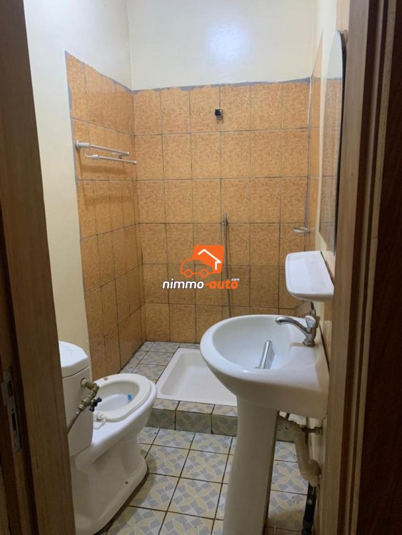 Appartement meublé 2chbres à louer à mobile omnisports