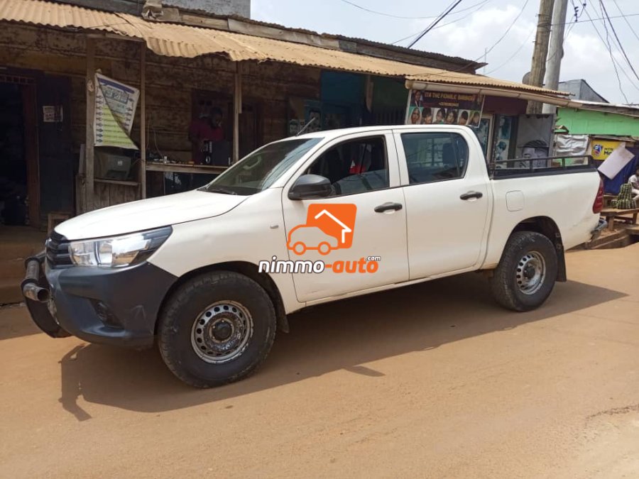 Pick up double cabine à louer à Yaoundé