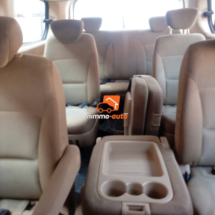 Hyundai 11 places à louer