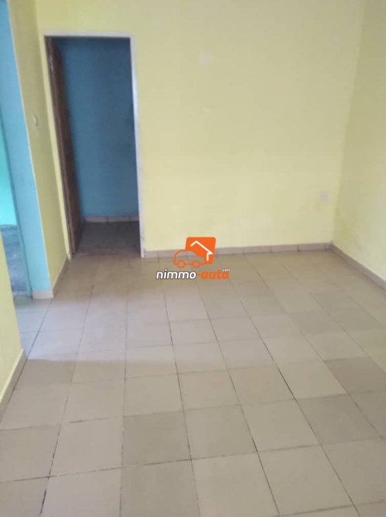 Appartement individuel à louer à Biyemassi Superette