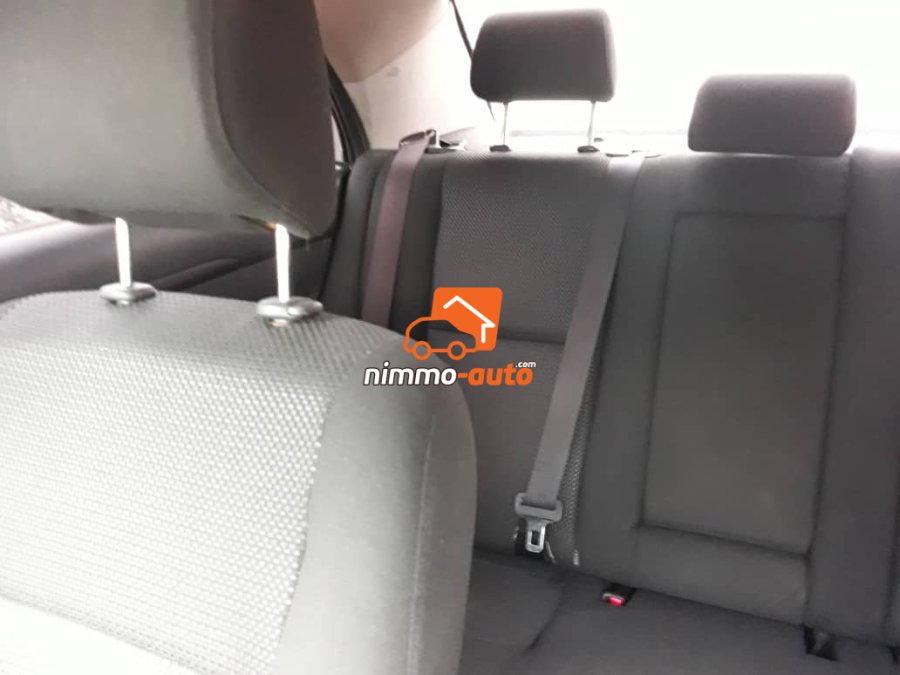 Pick up double cabine en très bon état à louer à Yaoundé