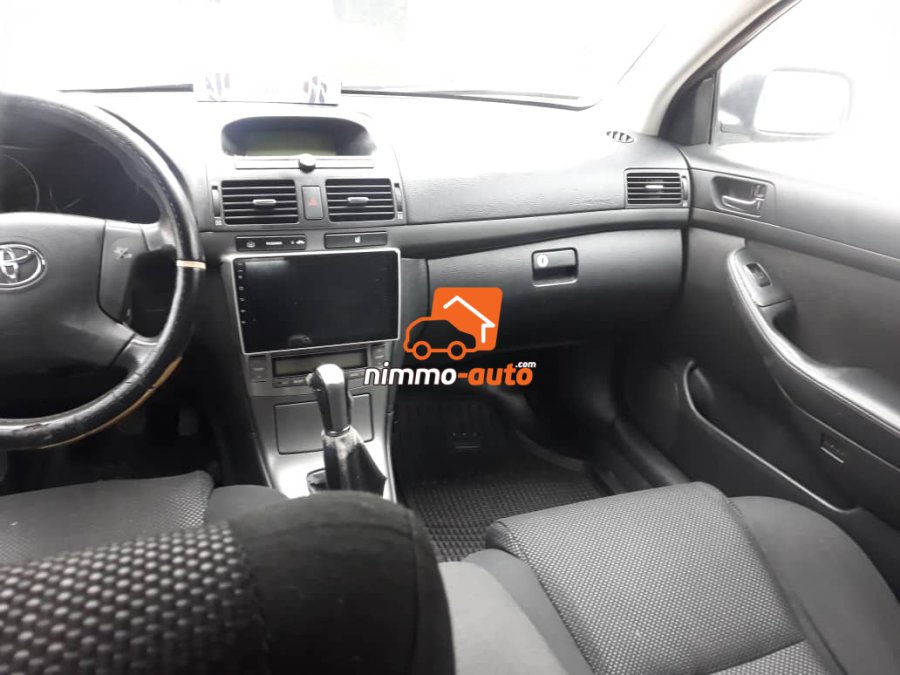 Pick up double cabine en très bon état à louer à Yaoundé