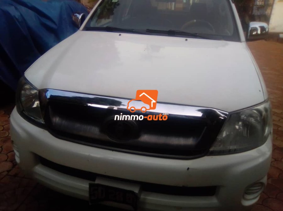 Pick up double cabine occasion d'Europe à louer à Yaoundé