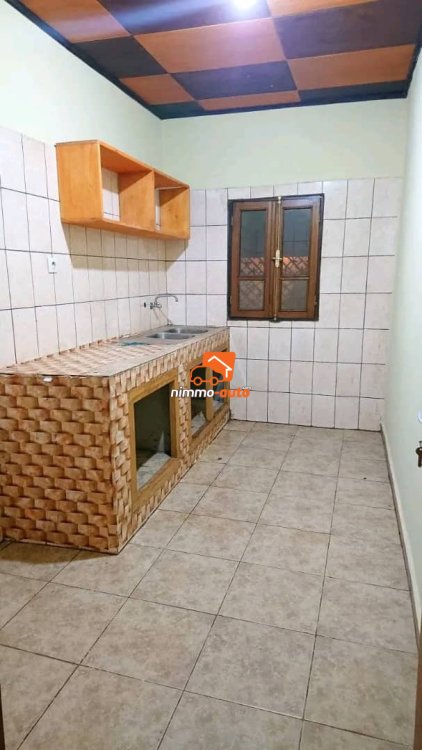 Appartement moderne à louer à Nsimeyong terre rouge