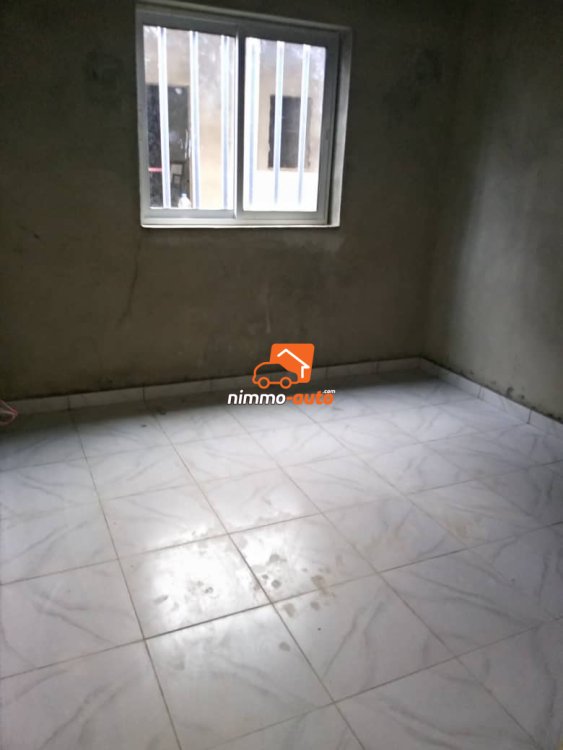 Studio en cours de finition à louer à Damas
