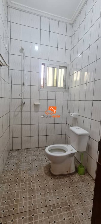 Incroyable studio moderne situé à Nsimeyong terre rouge