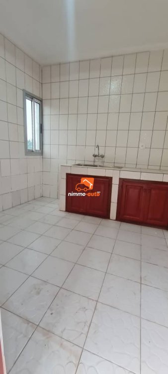 Appartement moderne très haut standing nouvellement construit à Efoulan sous préfecture