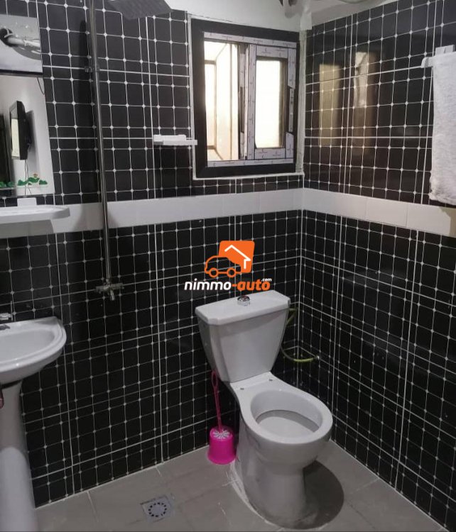Chambre spacieuse VIP à louer à Bonamoussadi