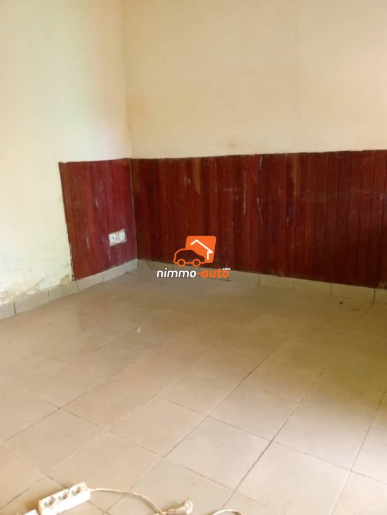 Appartement individuel bien propre à louer à Ngousso