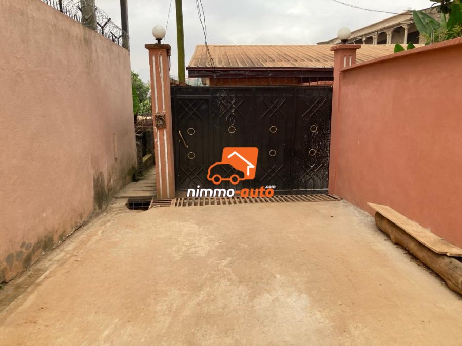 Somptueuse villa à louer à Efoulan pont