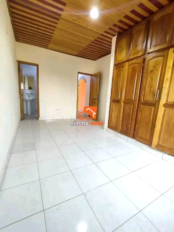 A Nsimeyong terre rouge appartement haut standing à louer