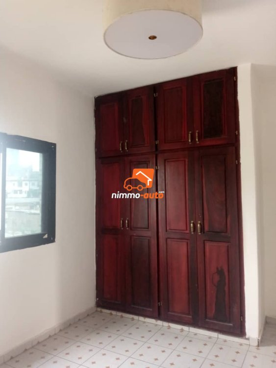 Appartement moderne nouvellment construit à Vallée Bessengue