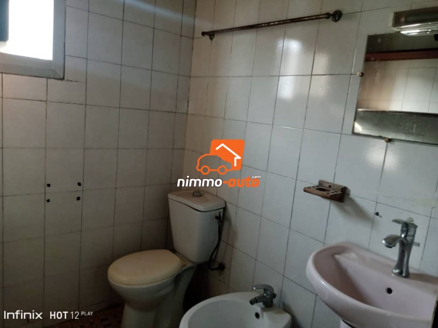 Très grand appartement à louer à Essos Hôtel du plateau