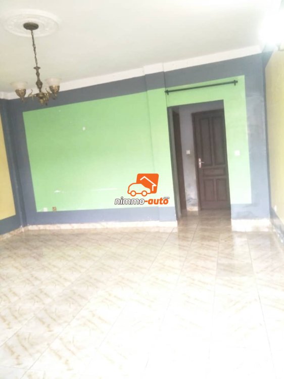 Appartement moderne staffé à louer à Simbock Nomayos