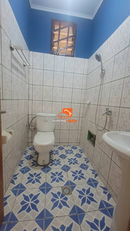 Appartement moderne à louer à Biyemassi maison blanche