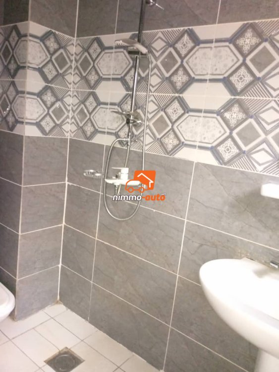 Appartement très haut standing à louer à Bastos