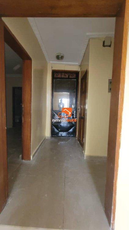 Appartement moderne à louer à Biyemassi maison blanche