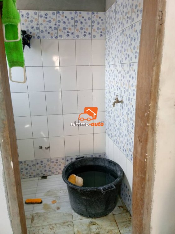 2 studios nouvellement construits à Nsimeyong nouvelle route