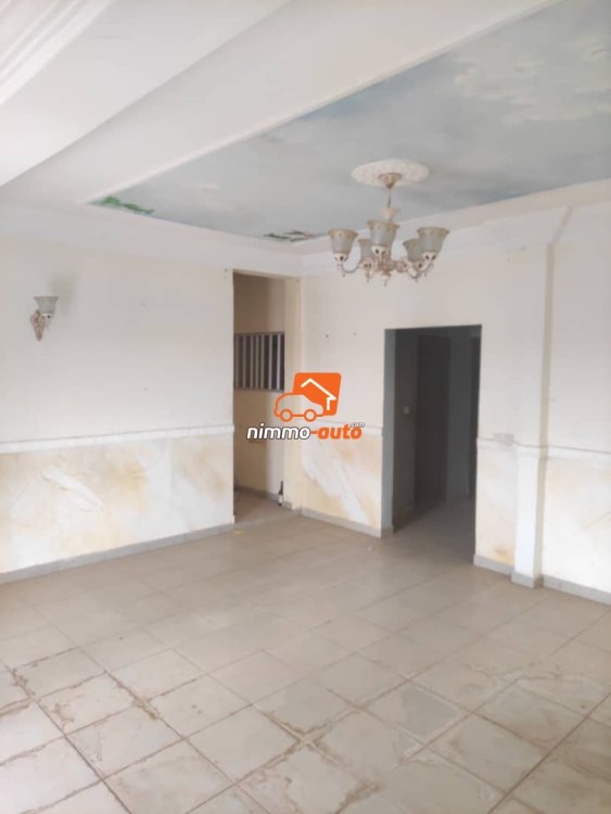 2 Appartements modernes bon standing à louer à Odza borne 10