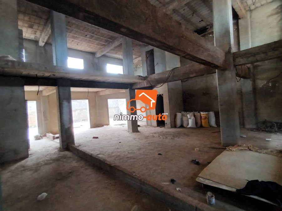 Plusieurs bureaux à louer disponible au carrefour Jouvence