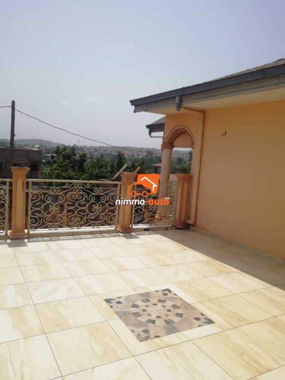 Duplex haut standing à liquider à Etoa