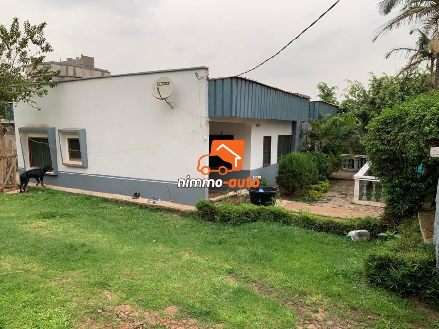 Villa à vendre au carrefour régie