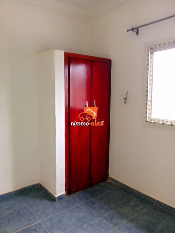 Immeuble nouvellement construit avec plusieurs appartements très chic à louer