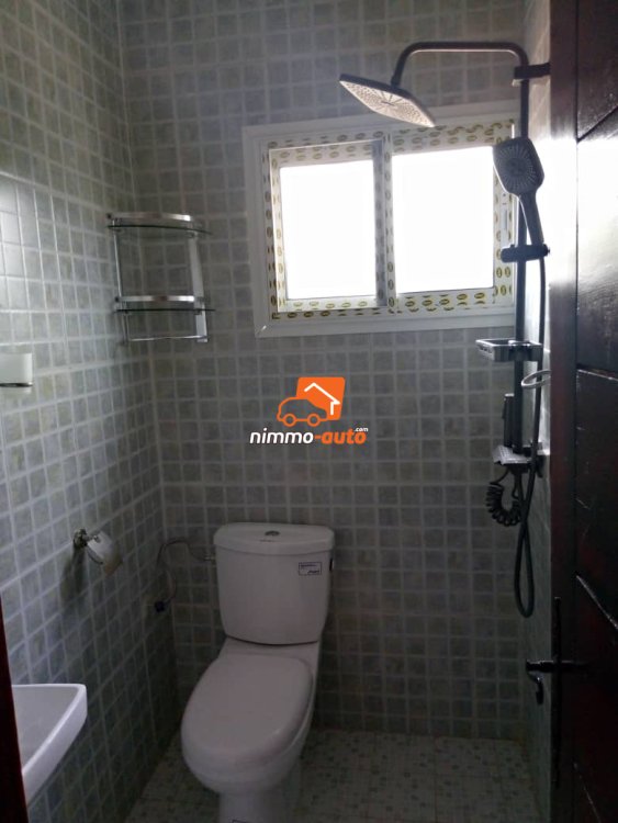 Immeuble nouvellement construit avec plusieurs appartements très chic à louer