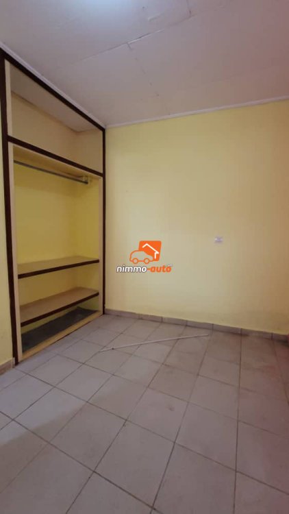 Studio moderne bien propre à louer à Nsimeyong