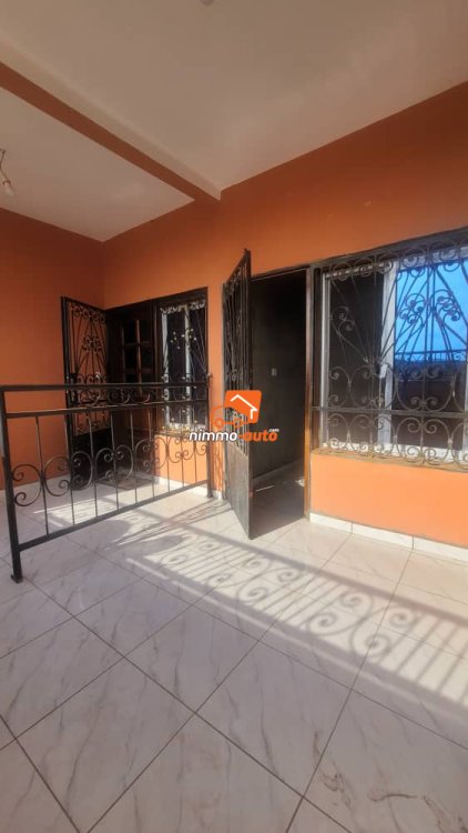 Appartement moderne nouvellement construit à louer à Nsimeyong chapelle