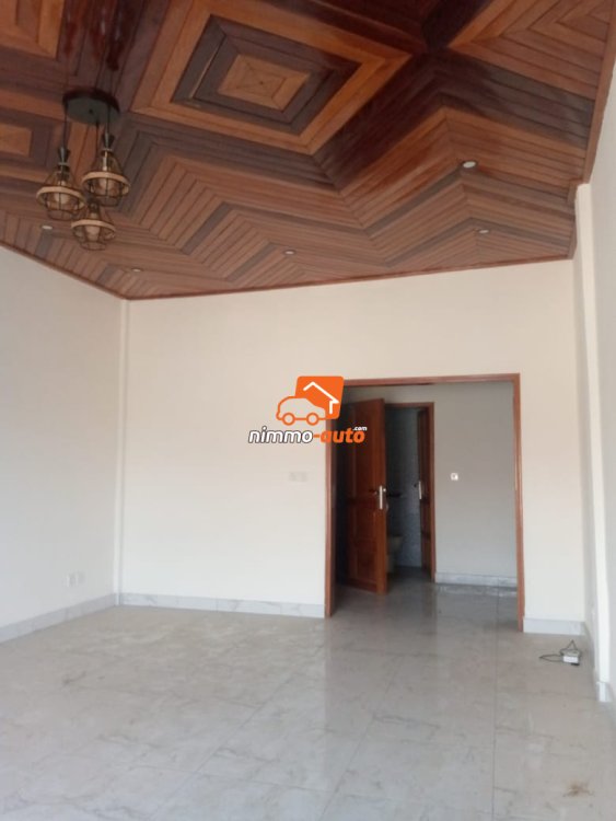 Appartement haut standing nouvellement construit à louer à Ndogbong