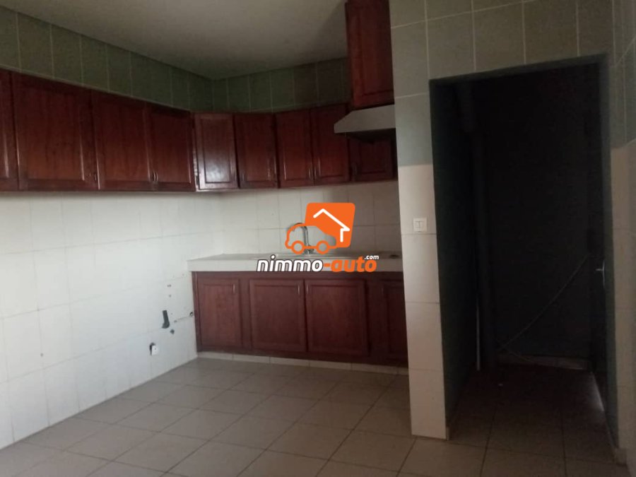 Appartement hyper chic et sécurisé à louer à Bonamoussadi