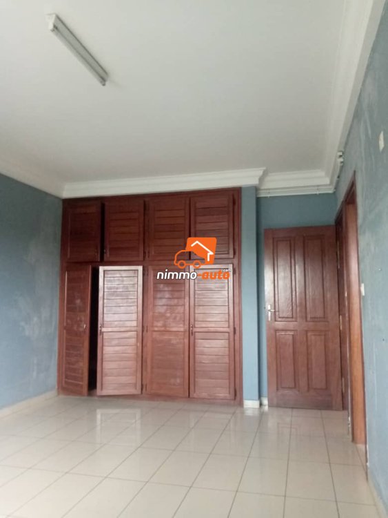 Appartement hyper chic et sécurisé à louer à Bonamoussadi