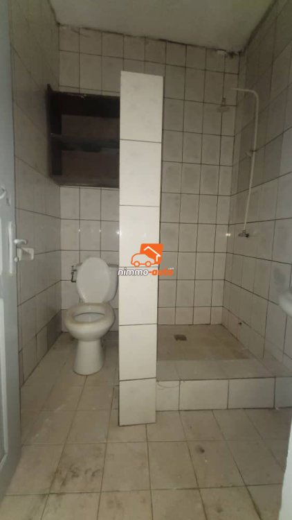 Appartement moderne à louer à Nsimeyong terre rouge